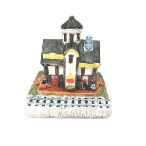RSVP International American Rustic‎ Train Station Figurine 1990 AR-8810 Vintage